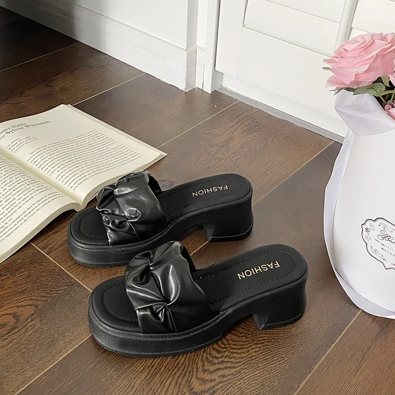 Summer Women's One Slippers Calfskin One Stirrup Shoes Thick Water Platform Heel High 3cm Designer Luxury Outdoor Shoes