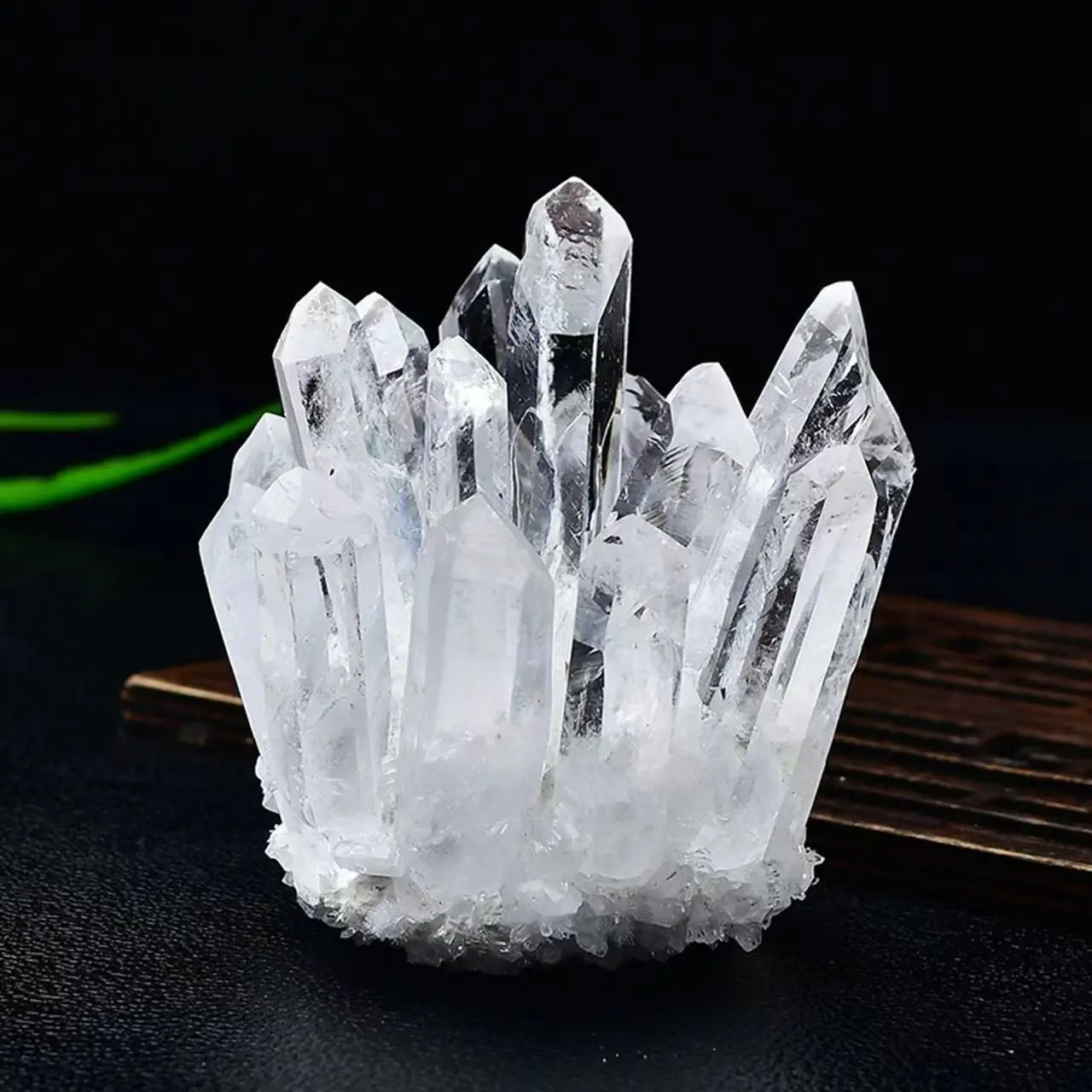 

Natural crystal cluster energy healing Stone stone decoration White crystal cluster topaz cluster Tea crystal cluster amethyst c