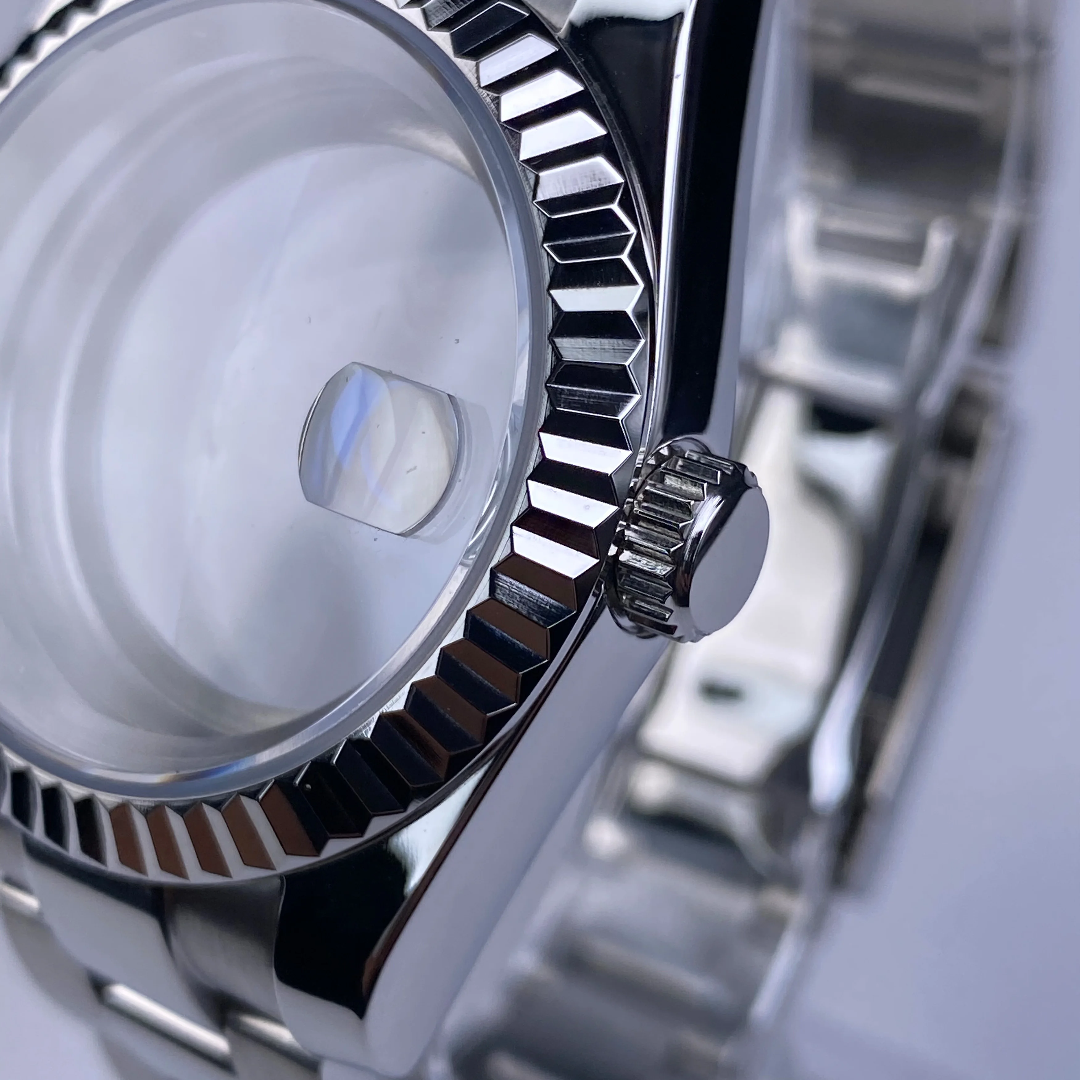 Fluted Bezel Sapphire Glass Stainless Steel Watch Case