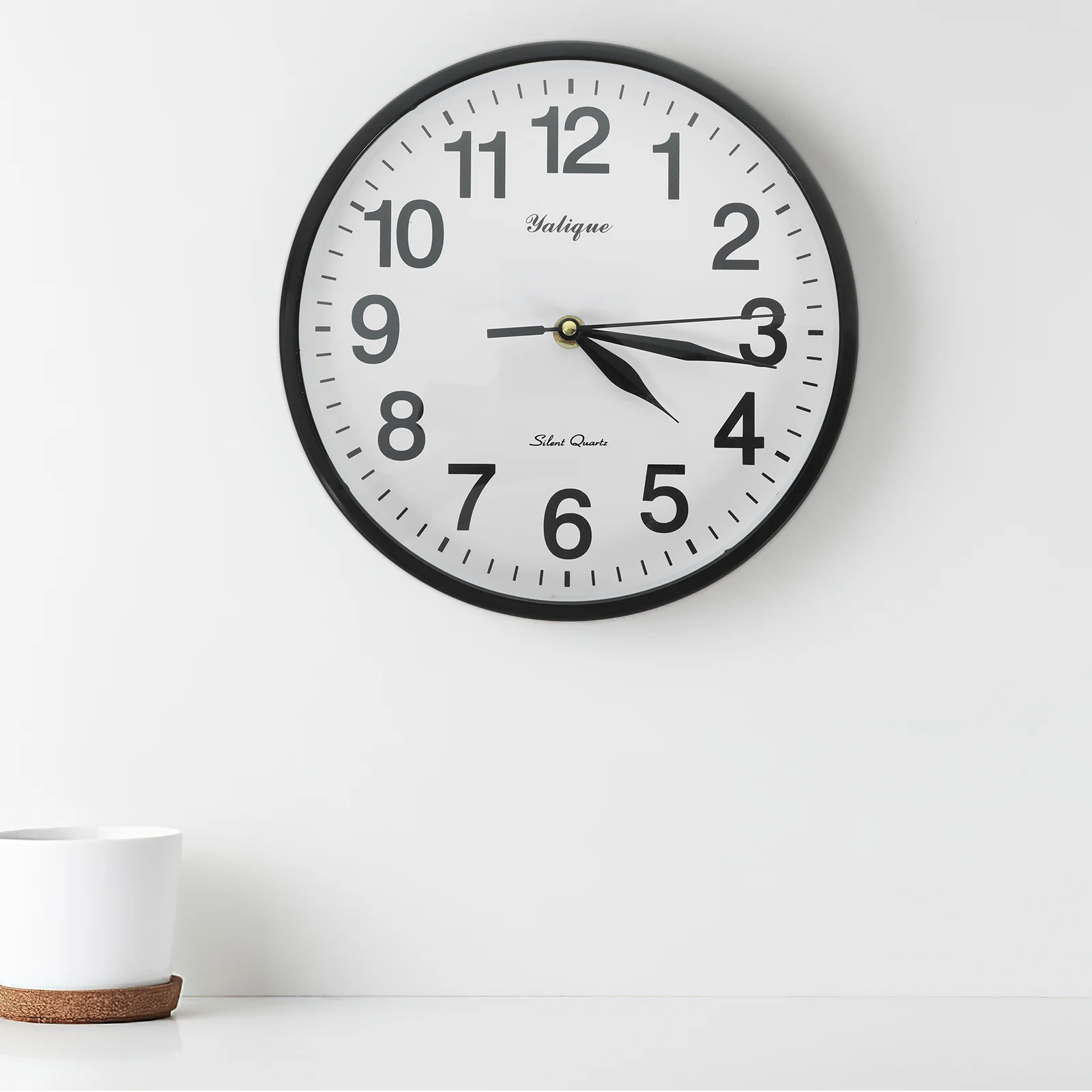 

Digital Wall Clock Bedroom Fashion Creative Simple Modern Home Silent Electronic Quartz (Black) Unique Number Office