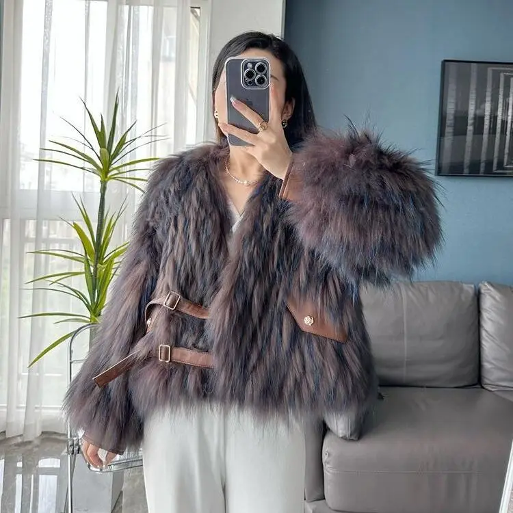 

2023 Autumn/Winter New Raccoon Dog Hair Short Fashion Young Car Strips Slim Fur Coat Women's Age Reduction