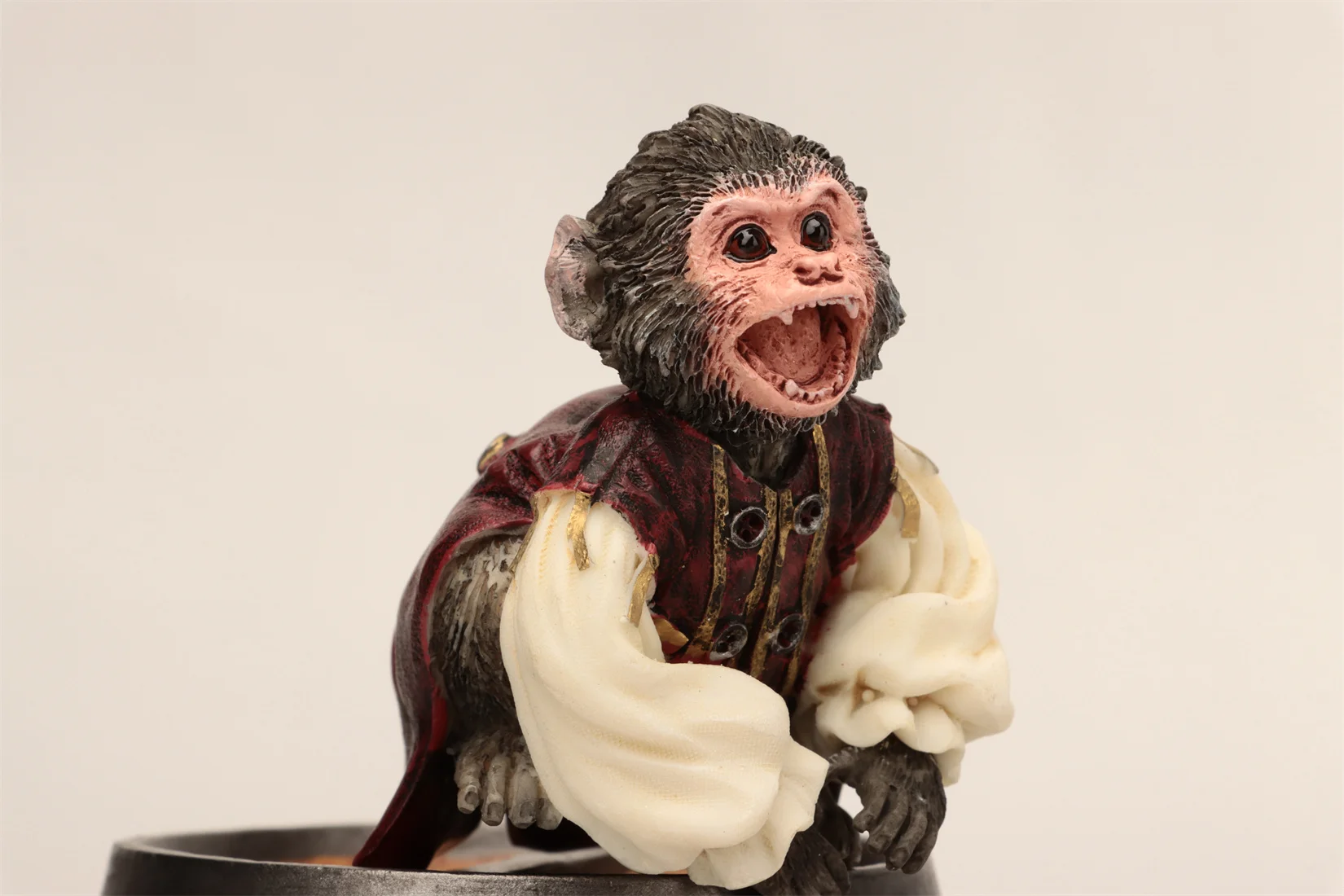 JXK Studio 1:6 Scale Pirate Monkey Bucket Box Set Healing Figure