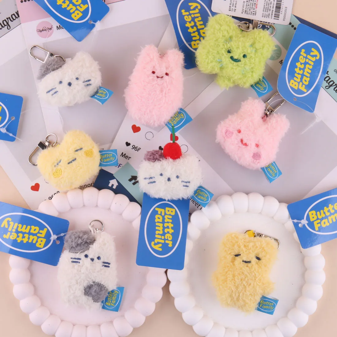 20PCS Korea Butter Family Milk Rabbit Strawberry Rabbit 4-7CM