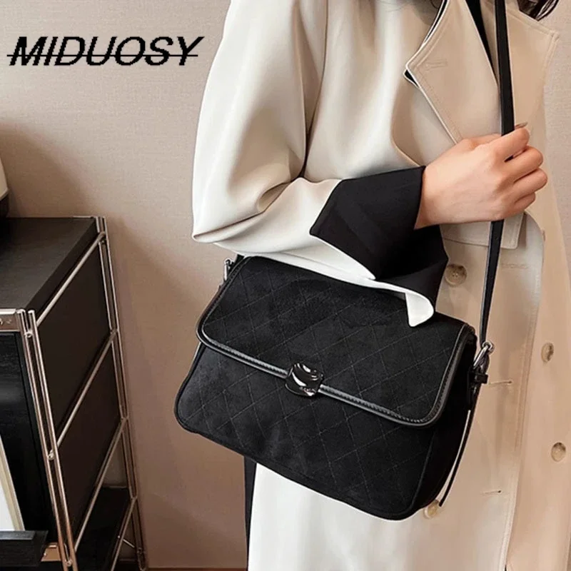 

2023 New Solid Color High-Grade PleatedFashionable Underarm Bag for Women All-Match Small Square Bag Simple Casual Shoulder Bag