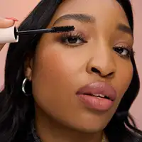 Mascara Rare Beauty à haute élasticité Perfect Strokes, mascara volumisant universel, Rare Beauty Volumizing Curling and Lengthening 6