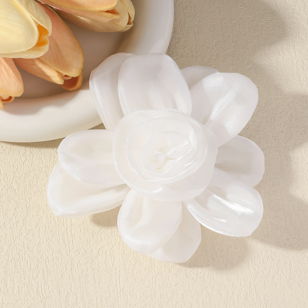 12CM New Fashion Delicate Fabric Flower Brooch for Women French Luxury Lapel Pins Party Weddings Clothing Jewelry 2025 Gifts