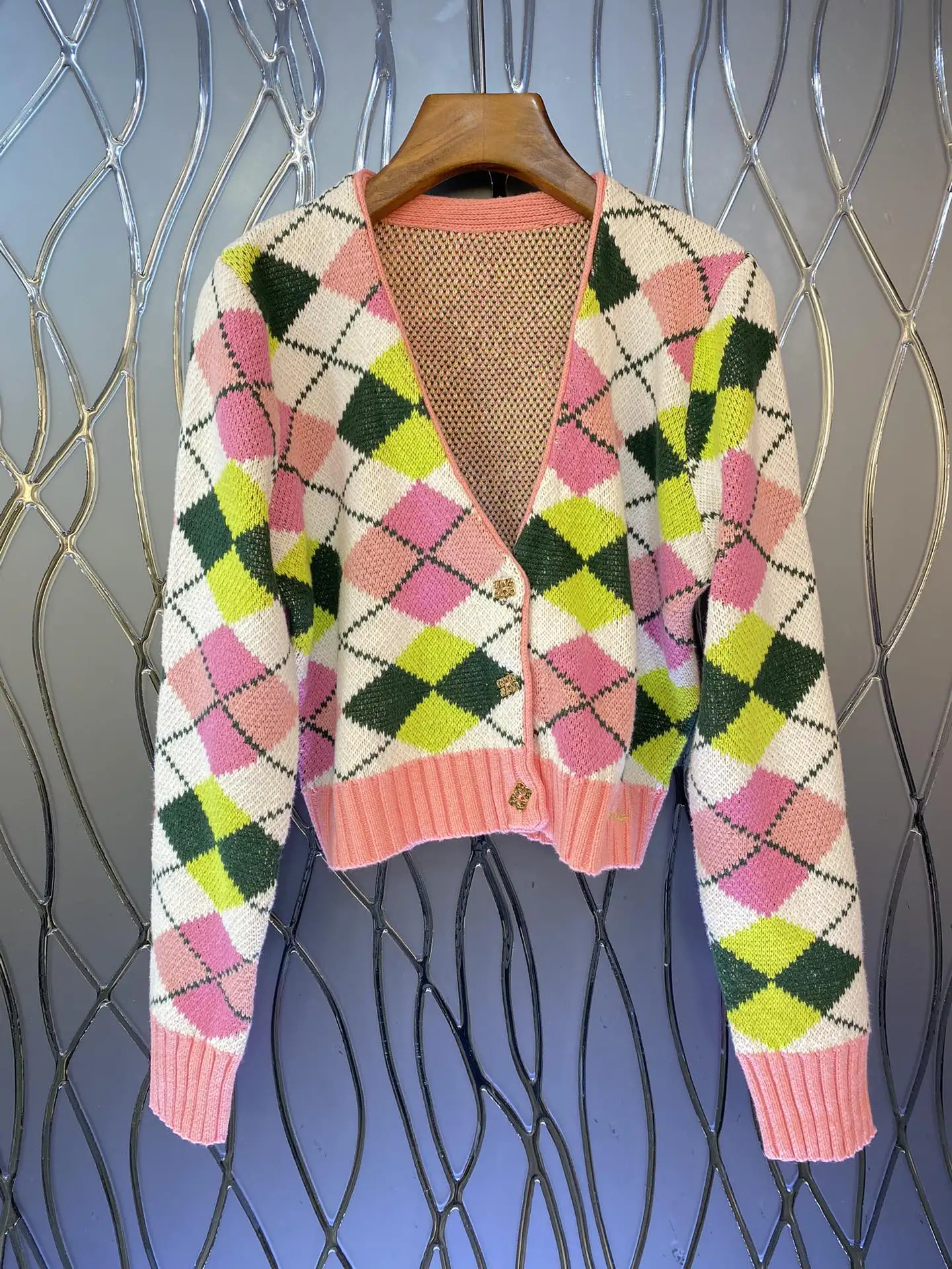 

2023 autumn and early winter fashion new women's clothing Knitted Cardigan 0802