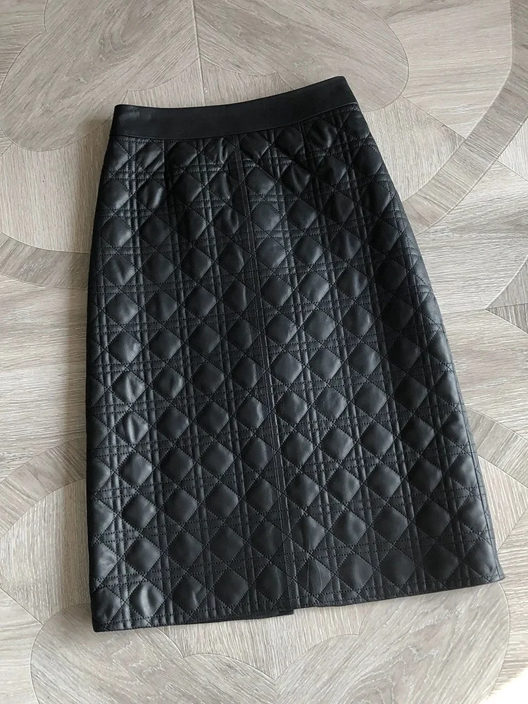 

2024 New Genuine Leather Skirt Women's Lingge Plus Cotton Sheepskin Half Skirt with Split Back One Step Hip Wrap Skirt Mid Lengt