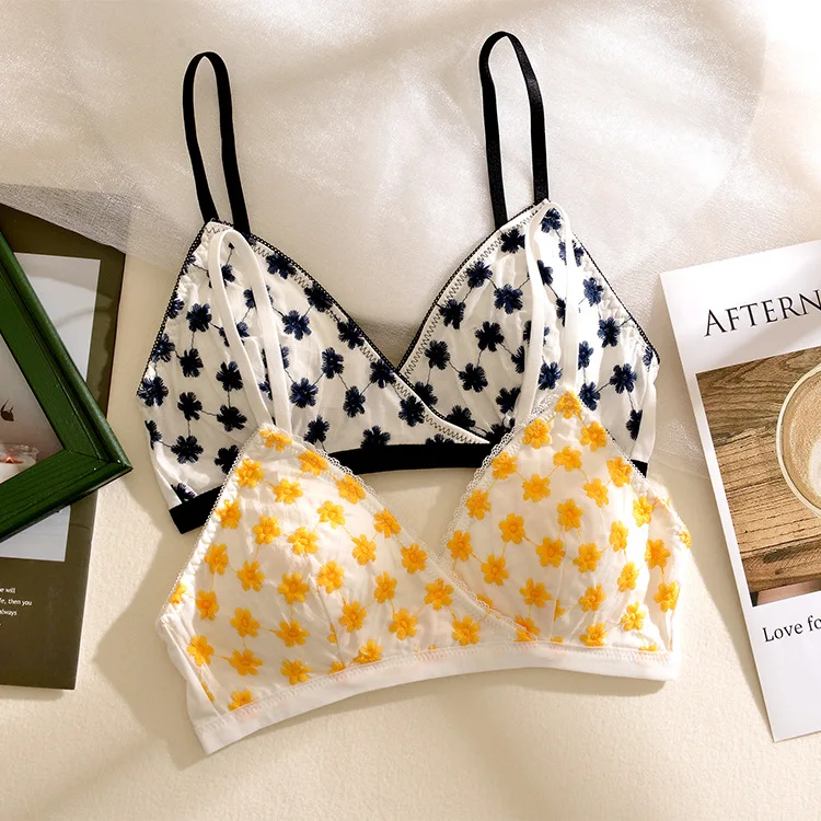 Embroidered pattern girl bra comfortable no steel ring thin section small chest gathered fresh girly style lingerie