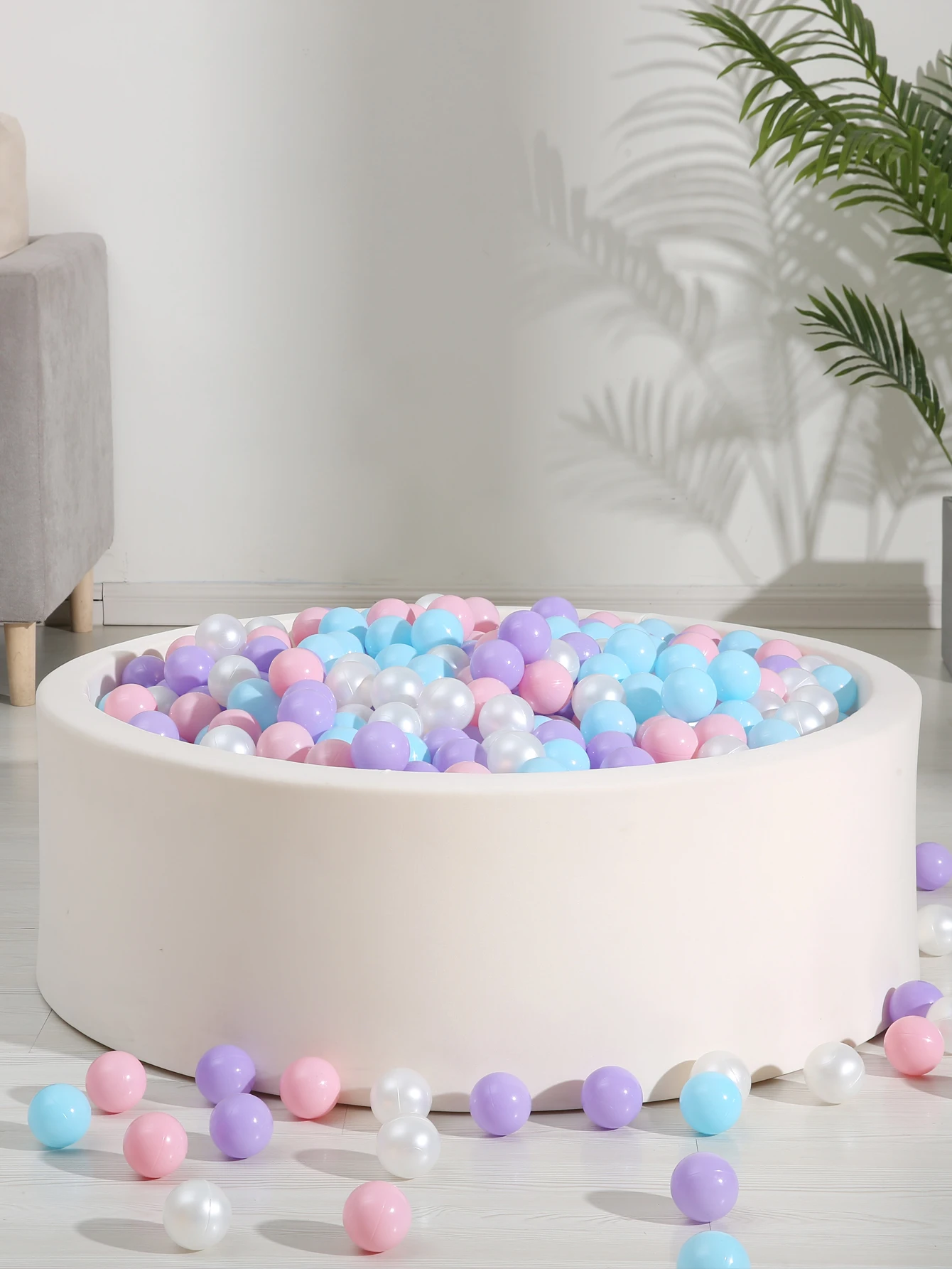BPA Free Non-Toxic 5.5CM 100pcs Soft Plastic Ball Pit Balls with Bag 4 Colours Purple Pink Light Blue and Pearl White 5