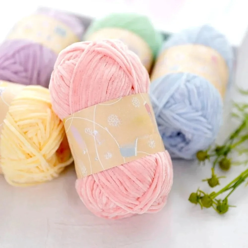 Pear Lustre Chenille Yarn - 148 Meters of Soft Pleuche Wool for Handcrafted Crochet Projects