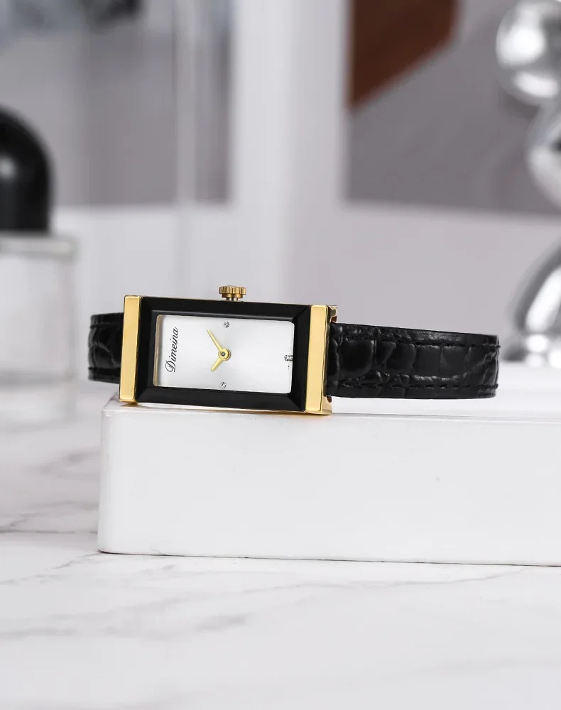 ساعة كوارتز نسائية فاخرة مستطيلة الشكل على مدار ال...