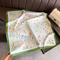 Foulard Collier Jardin Secret 4