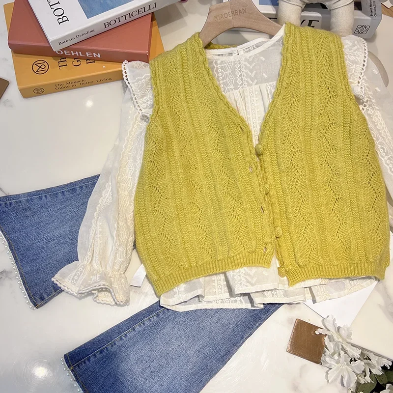 Girls Clothes Suit New Little Girl Fashion Style Knitted Waistcoat Childrens Jeans Spring and Autumn Girls Three-piece Set