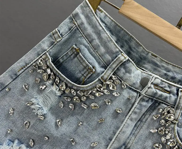 Ripped denim shorts women\'s 2022 new summer high-waisted diamond wide-leg short pants