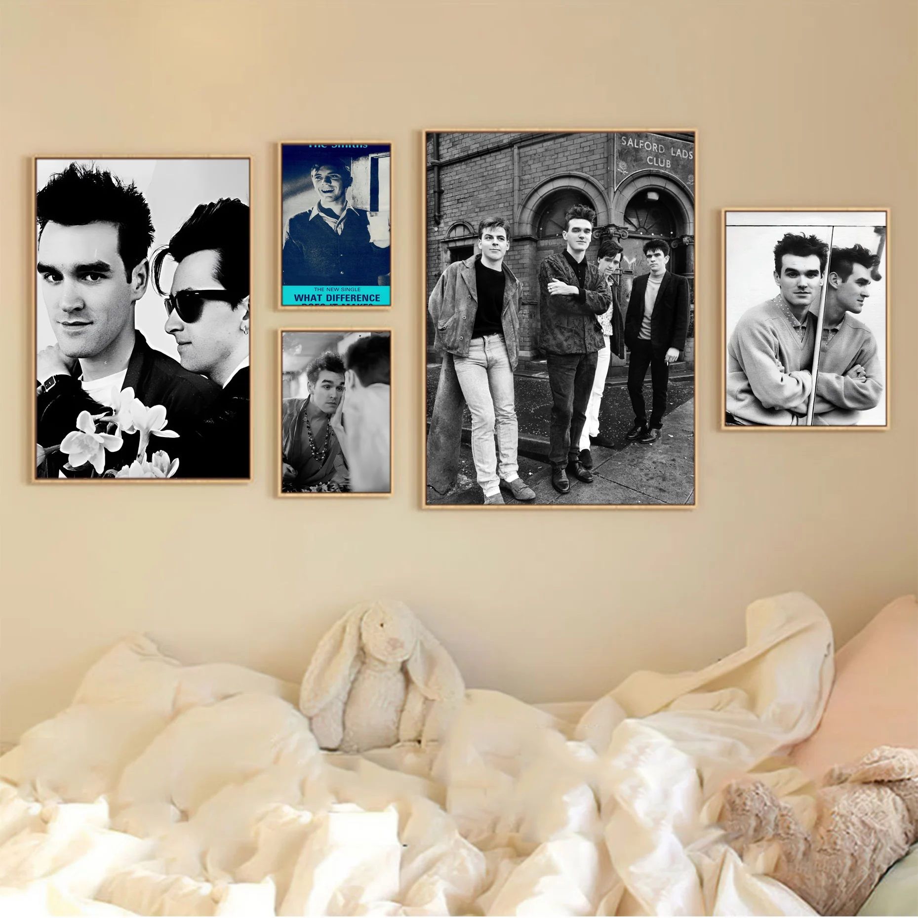

Rock Band The Smiths Whitepaper Poster Decoracion Painting Wall Art White Kraft Paper Kawaii Room Decor