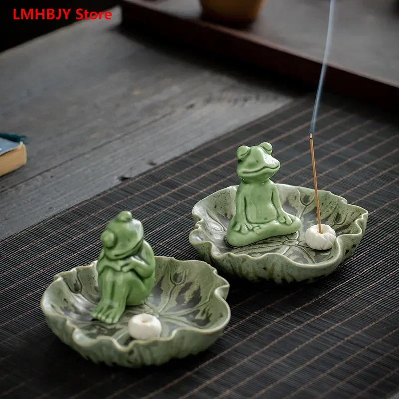 

LMHBJY Ceramic Zen Meditation Frog Thread Incense Insert Upright Double Hole Incense Frame Zen Inspiration Incense Seat