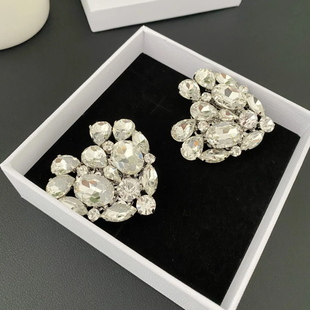 Earrings Light Luxury Vintage Heart-Shaped Earclips For Women Aretes De Mujer Pendientes Boucle D’Oreille Orecchini Clip De