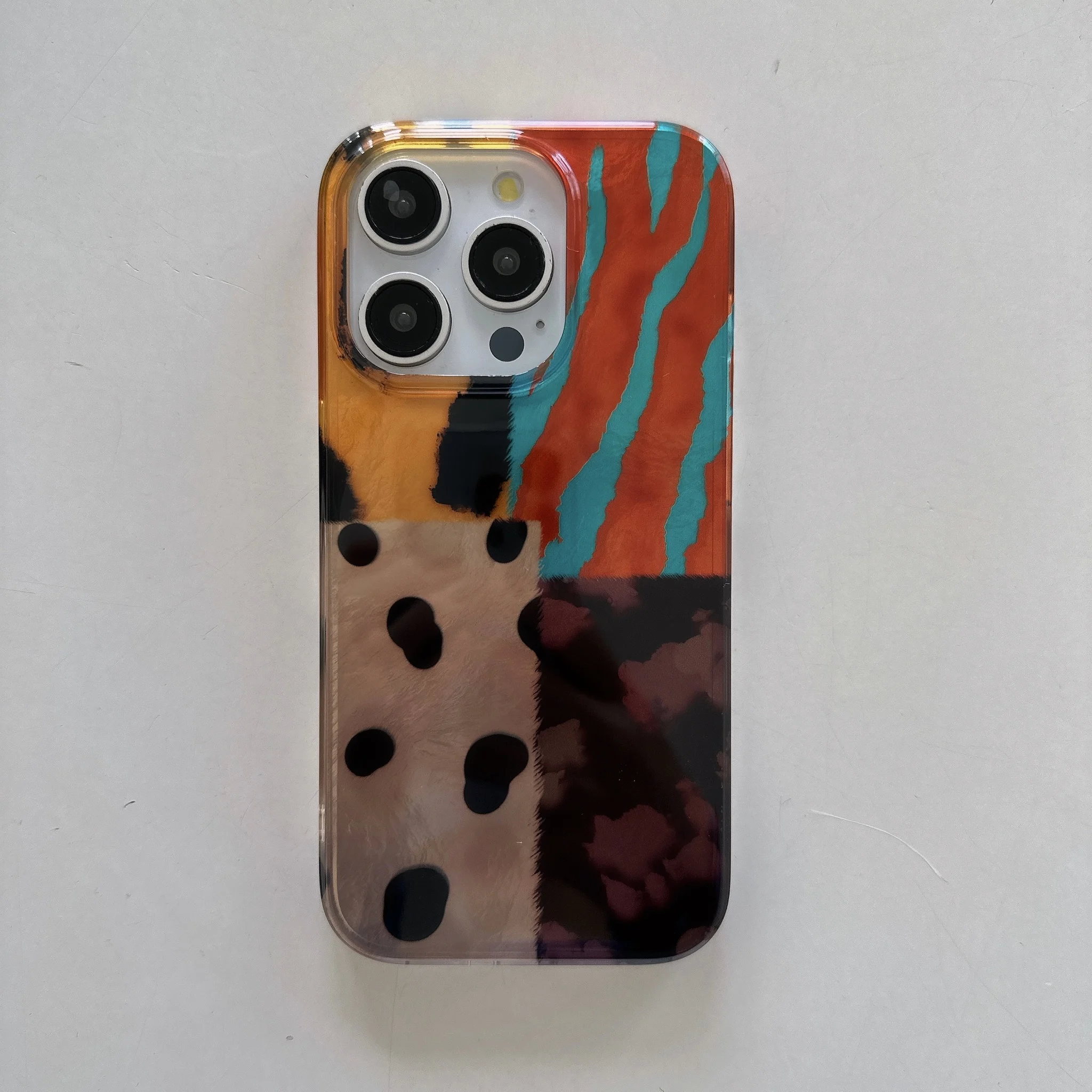 Leopard Print Multicolor Jigsaw Wave Pattern Phone Cover Case