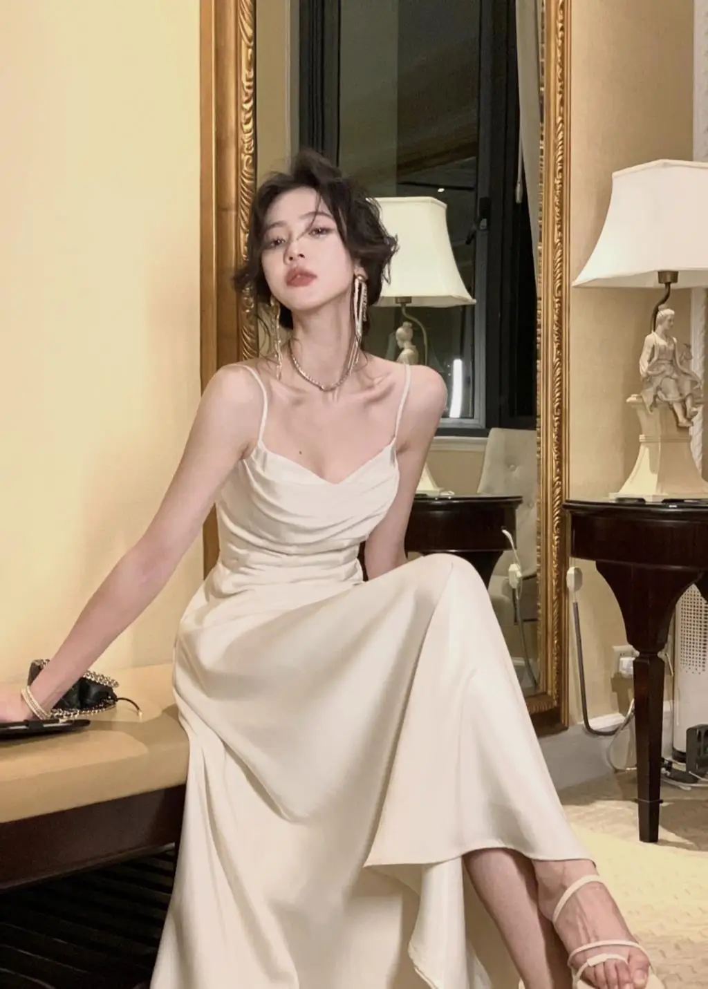 New Summer Satin Midi Dress Women Slim Spaghetti Strap Elegant Party Dresses Wedding Evening Birthday Backless Prom Robe Clothes