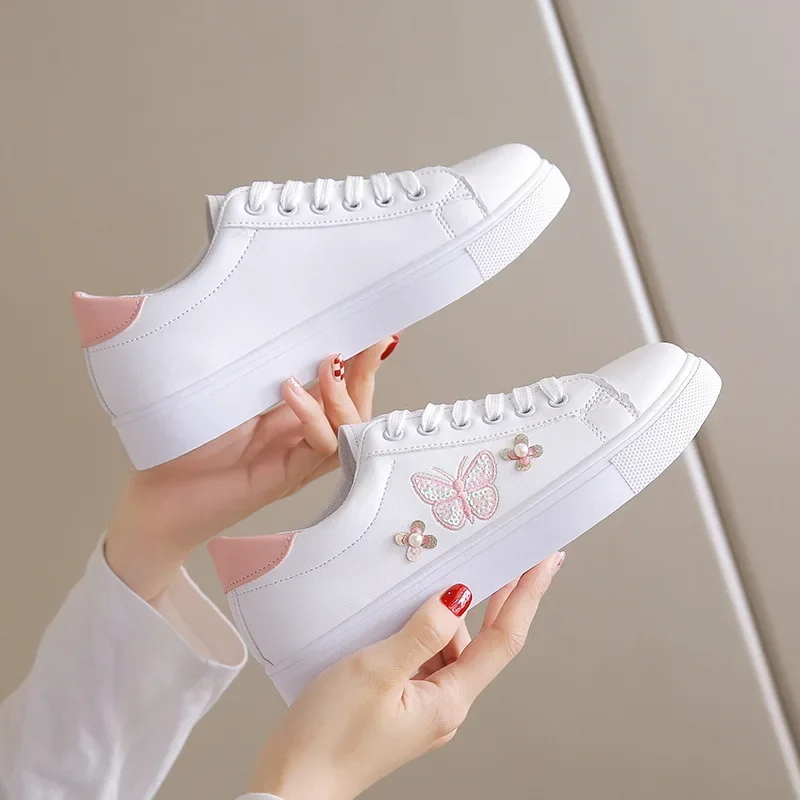 Women Shoes Butterfly Embroidery Sneakers Woman Outdoor Running Vulcanized Shoes Fashion Breathable Ladies Flats Zapatos Mujer