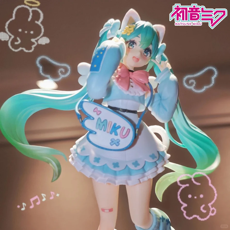 Charming 19CM Hatsune Miku Fashion Series Figure - Perfect Gift