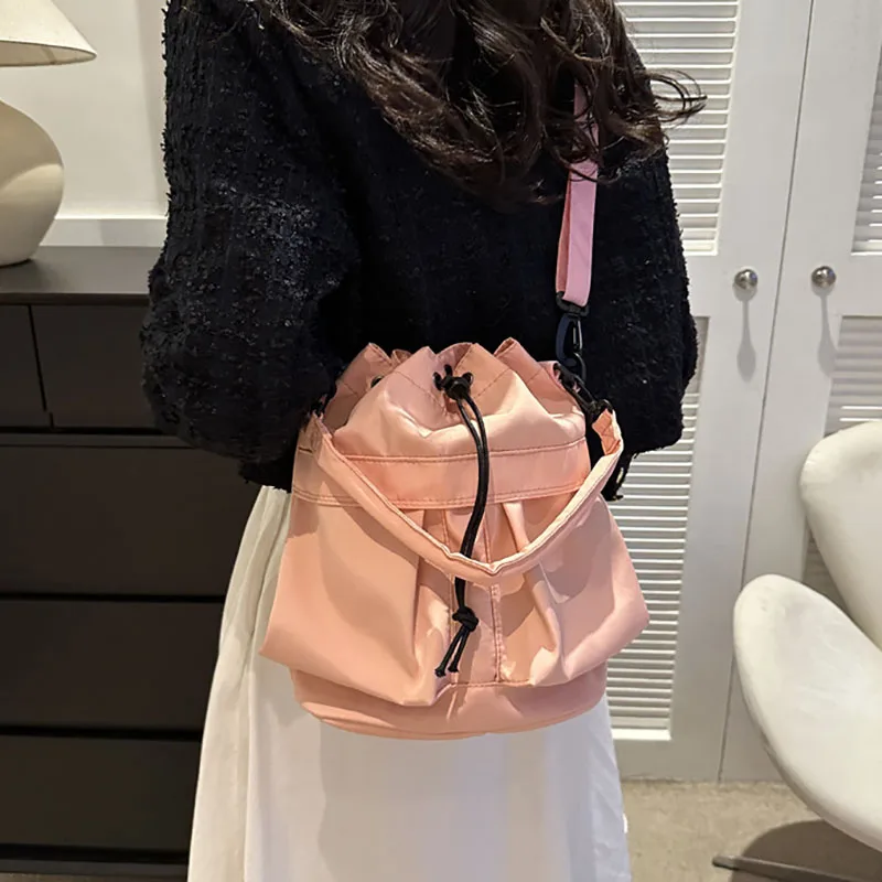 Ladies Casual Bag Student Large Capacity Shoulder Bag Fashiona Handbag Bucket Bag Crossbody Bag Adjustable Shoulder Strap