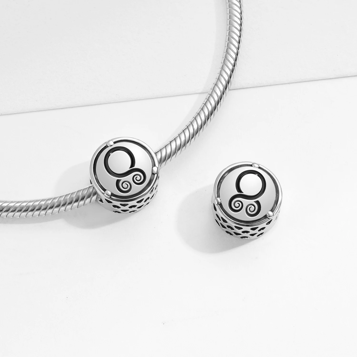 925 Sterling Silber Troll Kreuz Schwarz Drehen Symbole Charm Bead Schmuck Geschenk Fit Original Armband Diy Schmuck Zubehör