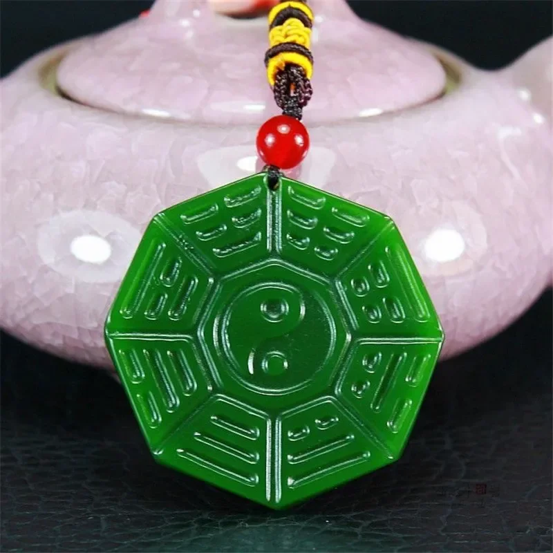 

Natural Green Hand Carved Bagua Jade Pendant Fashion Jewelry Men's and Women's Taiji Bagua Necklace