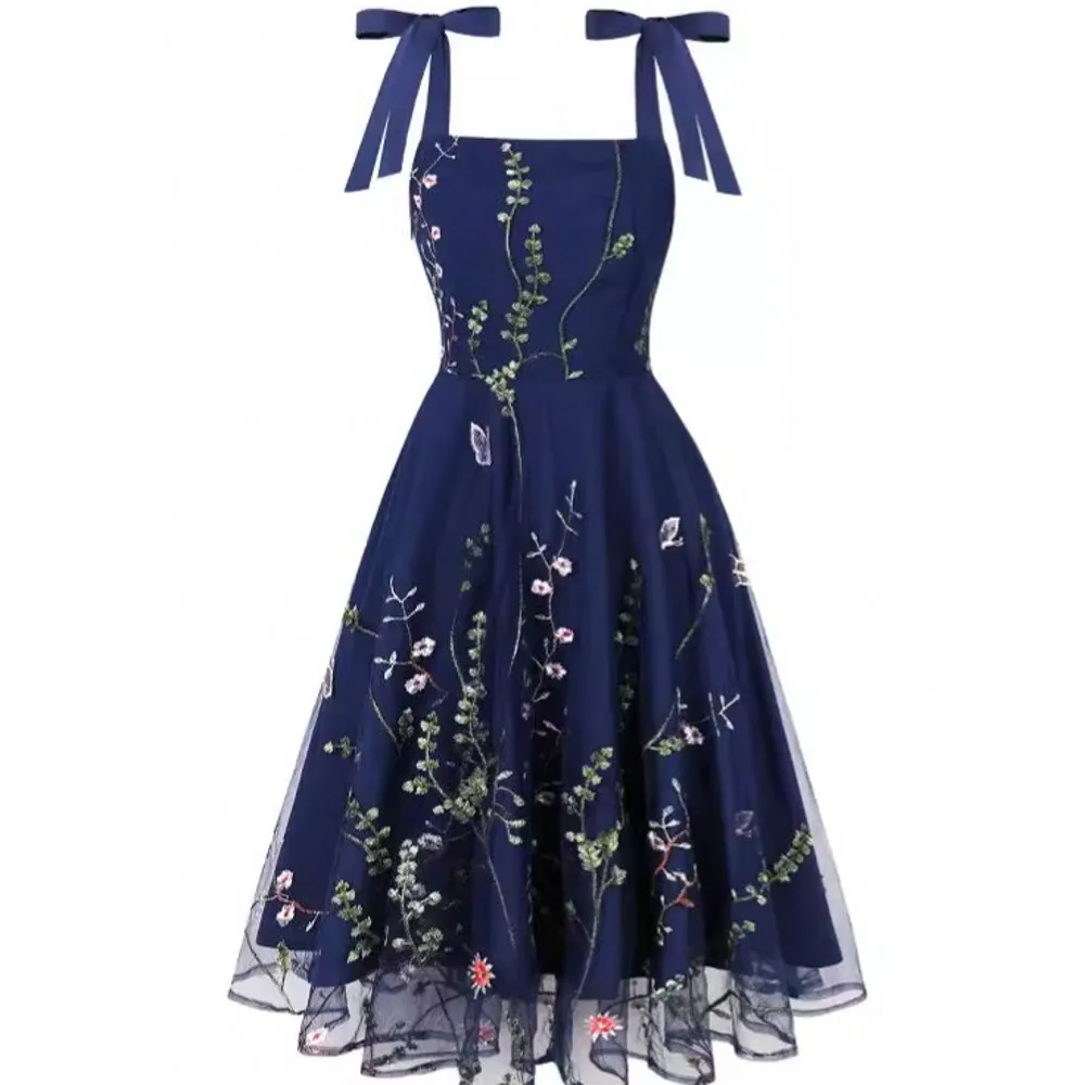 thumbnail image 1 of Vestido de fiesta informal de verano para mujer, estilo pin-up, bordado, sin mangas, estilo retro, estilo rockabilly vintage de los años 60 y 50, años 60 y 50, 1 of 4