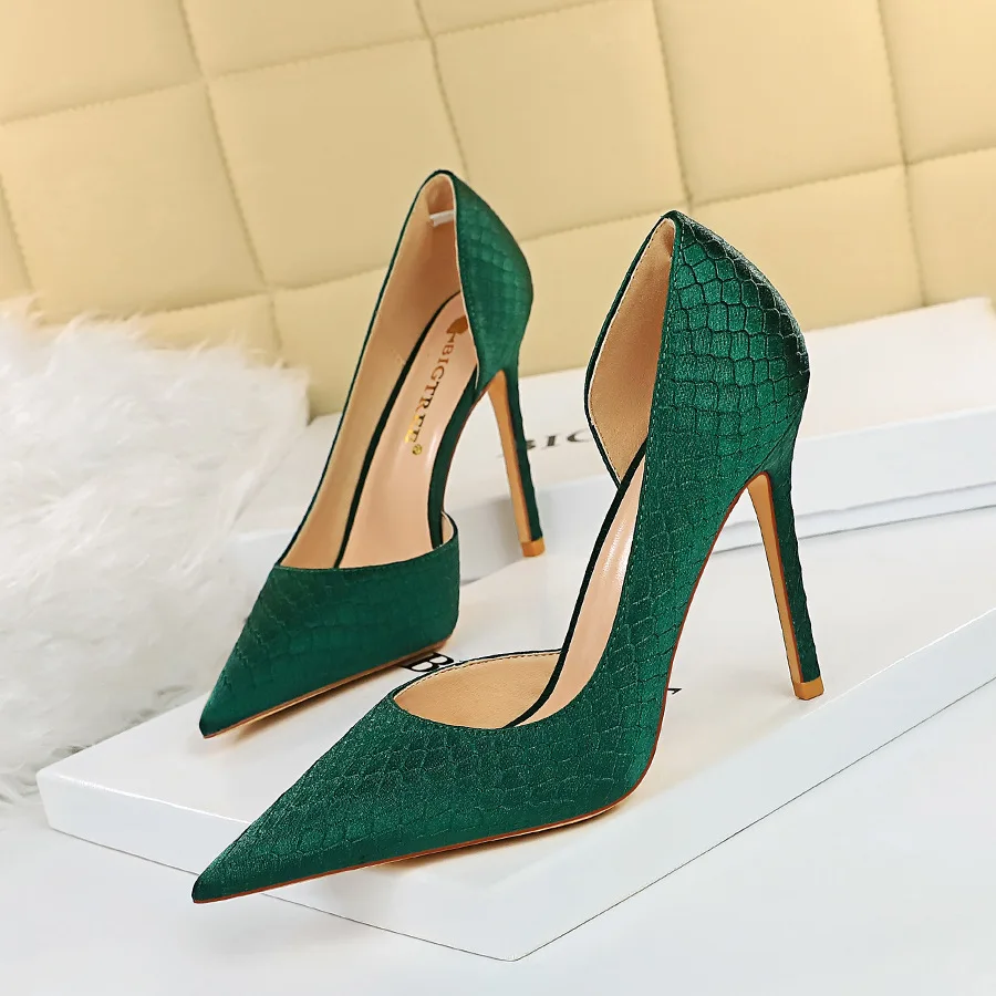 

2022 Spring Women Green 10.5cm Thin High Heels Pumps Designer Sexy Club Stiletto Heels Prom Pumps Wedding Bridal Shoes Plus Size