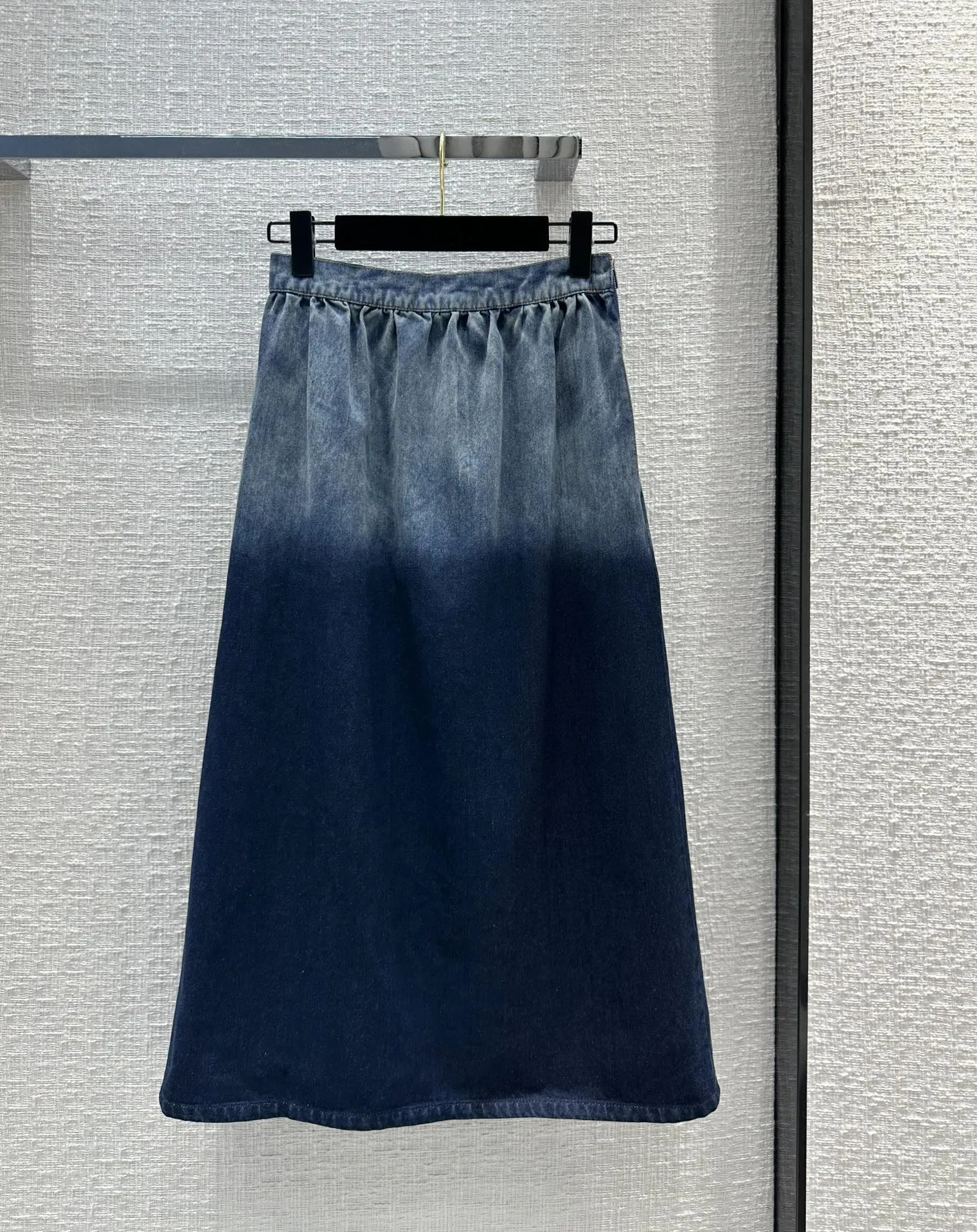 

2023 Women's Clothing Gradient washed pleated denim skirt Autumn Winter New 1.030
