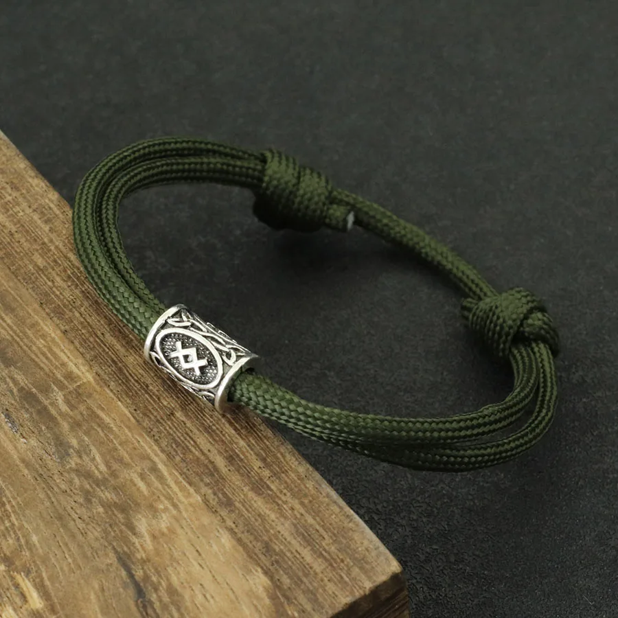 Adjustable Paracord Bracelet For Men Outdoor Survival