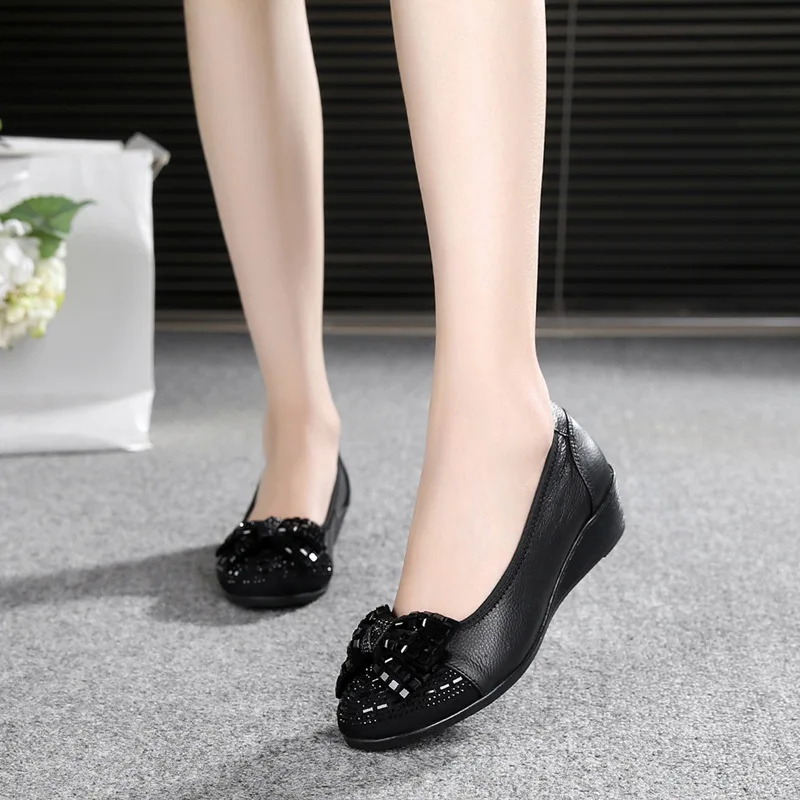 Summer Comfortable Woman Shoe Genuine Leather Soft Bottom Square Head Summer Shoes Women Large Size Flat Silver Barefoot Slip-on 5