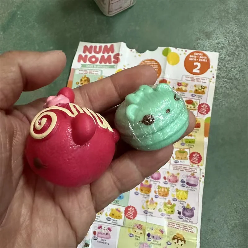 Surprise Num Noms Slime So Delicious Surprise Toys for Girls Fluffy Slime Mystery Makeup Lip Gloss Smell Snackables Kawaii Dolls makeup toy