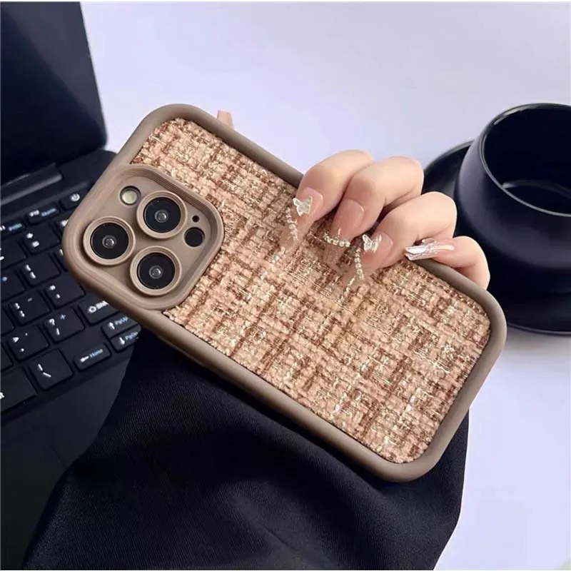 Custodia per telefono con motivo in lana per iPhone 11 12 13 14 15 Pro Max Morbido silicone Calore a mano Plaid antiurto Moda Indietro_voghion.com