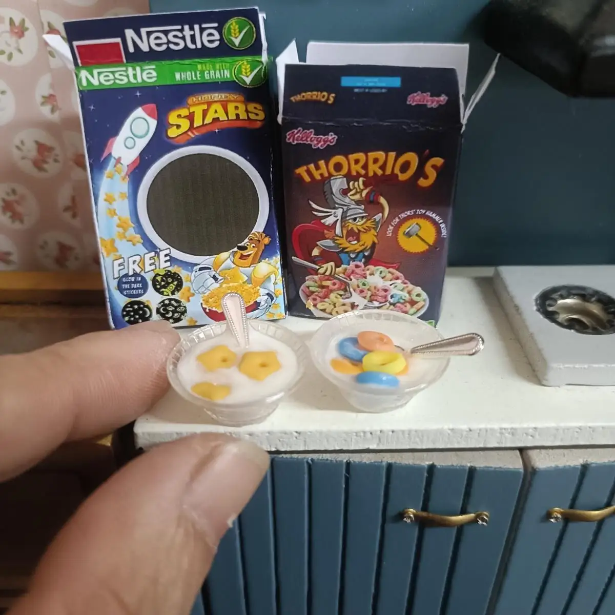 Handmade 1/6 Miniature breakfas Cereals Mini Circle Cereals and star 1:6 doll house mini model furniture doll house toys dollhouse furniture set