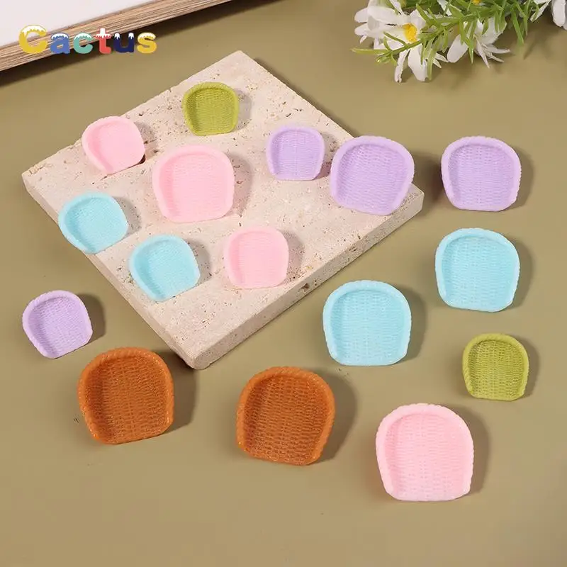 

10Pcs 1/12 Doll House Mini Decoration Simulation Mini Resin Dustpan Model Shooting Scene DIY Model