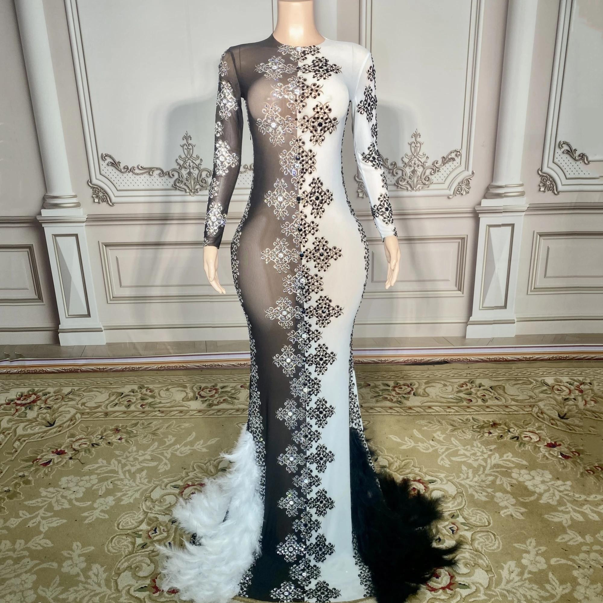 

Sexy See Through Ladies Long Sleeve Black and White Beading Bodycon Floor-Length Dress Evening Party Dress Singer Show Stage