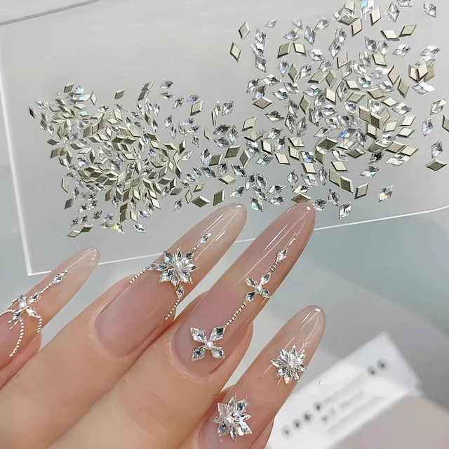 100/200pcs Mini Nail Art Accessories 5A Sparkling Rhombus Zircon Nail Art Rhinestone Charms 1.5*3mm Snowflake Pattern Nail Decor 1