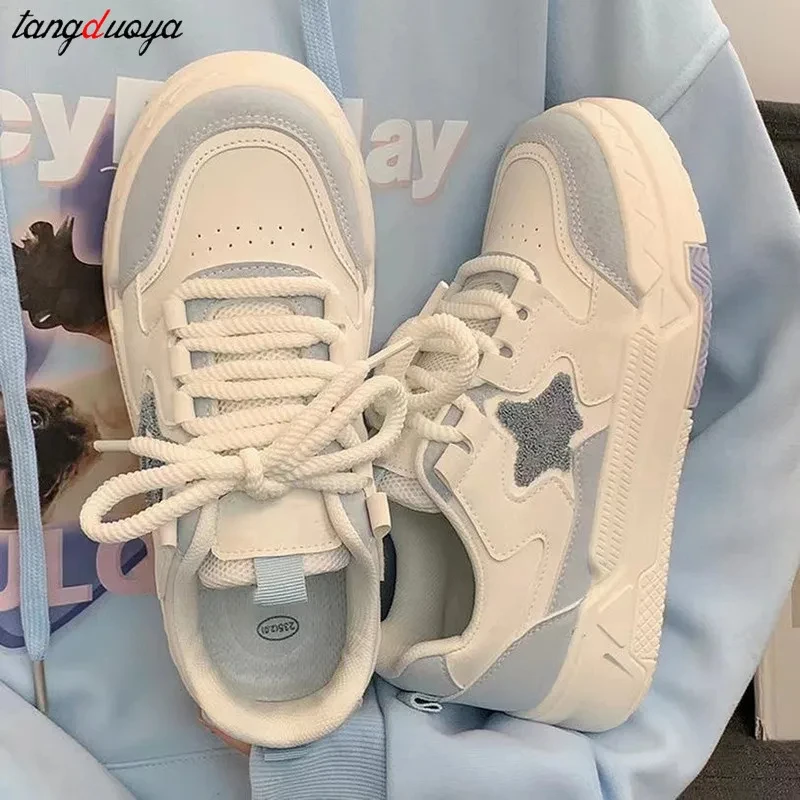 

Дизайнерские кроссовки y2k, женская спортивная обувь, новинка 2024, синие и розовые студенческие кроссовки в стиле Харадзюку со звездами, повседневная обувь из искусственной кожи с вулканизированной подошвой