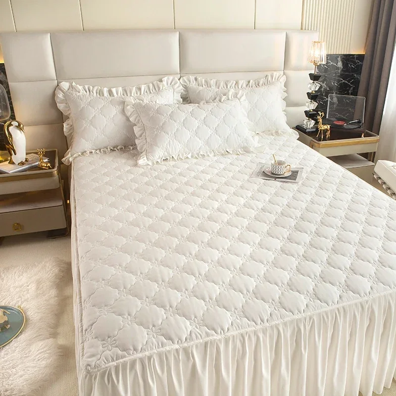 Description Picture 5 of itemThickened Bed Skirt Solid Color Bed Cover Quilted Mattress Protector покрывало Skin-friendly Bedspread (No Pillowcase)