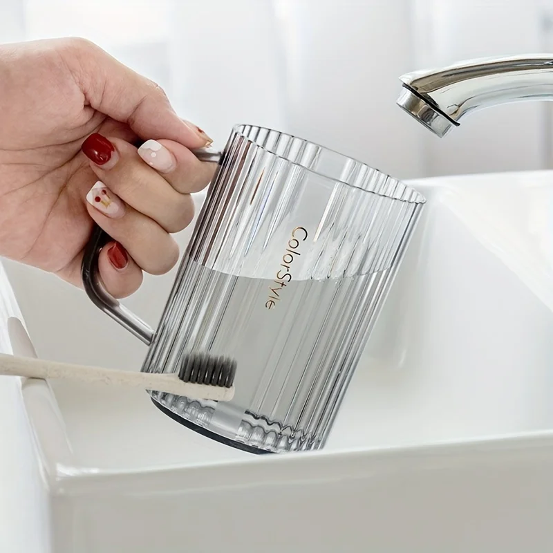Bicchiere portaspazzolini minimalista da bagno con manico_voghion.com
