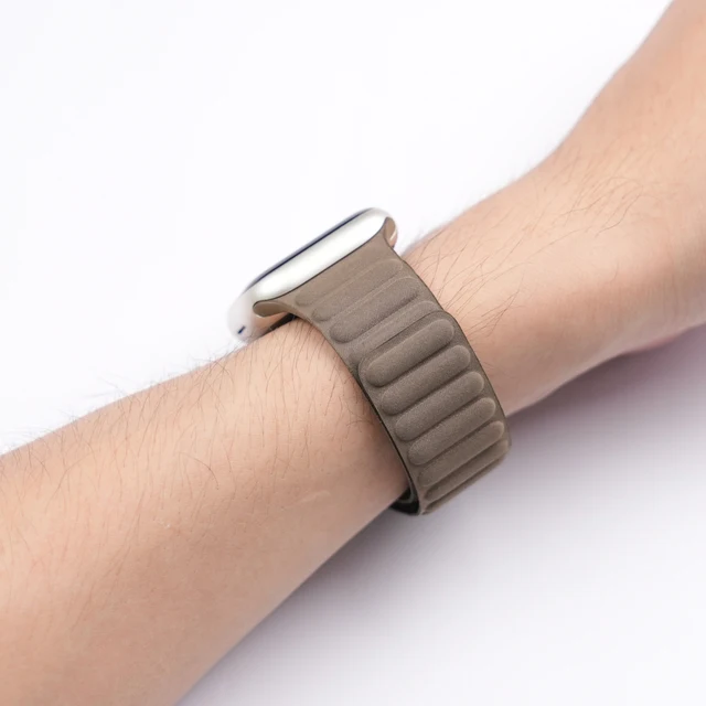 Strap for Apple Watch Bands 46mm 44mm 40mm 42mm 41mm 49mm 45mm Fine fabric Magnetic Loop Link Correa Bracelet 11 10 SE 9 8 7 6 5 5