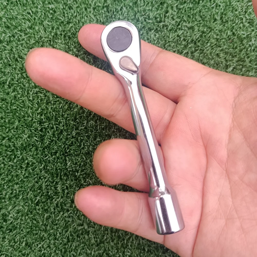 94 ミリメートル長さ可逆 1/4 インチミニラチェットビットホルダーネジ