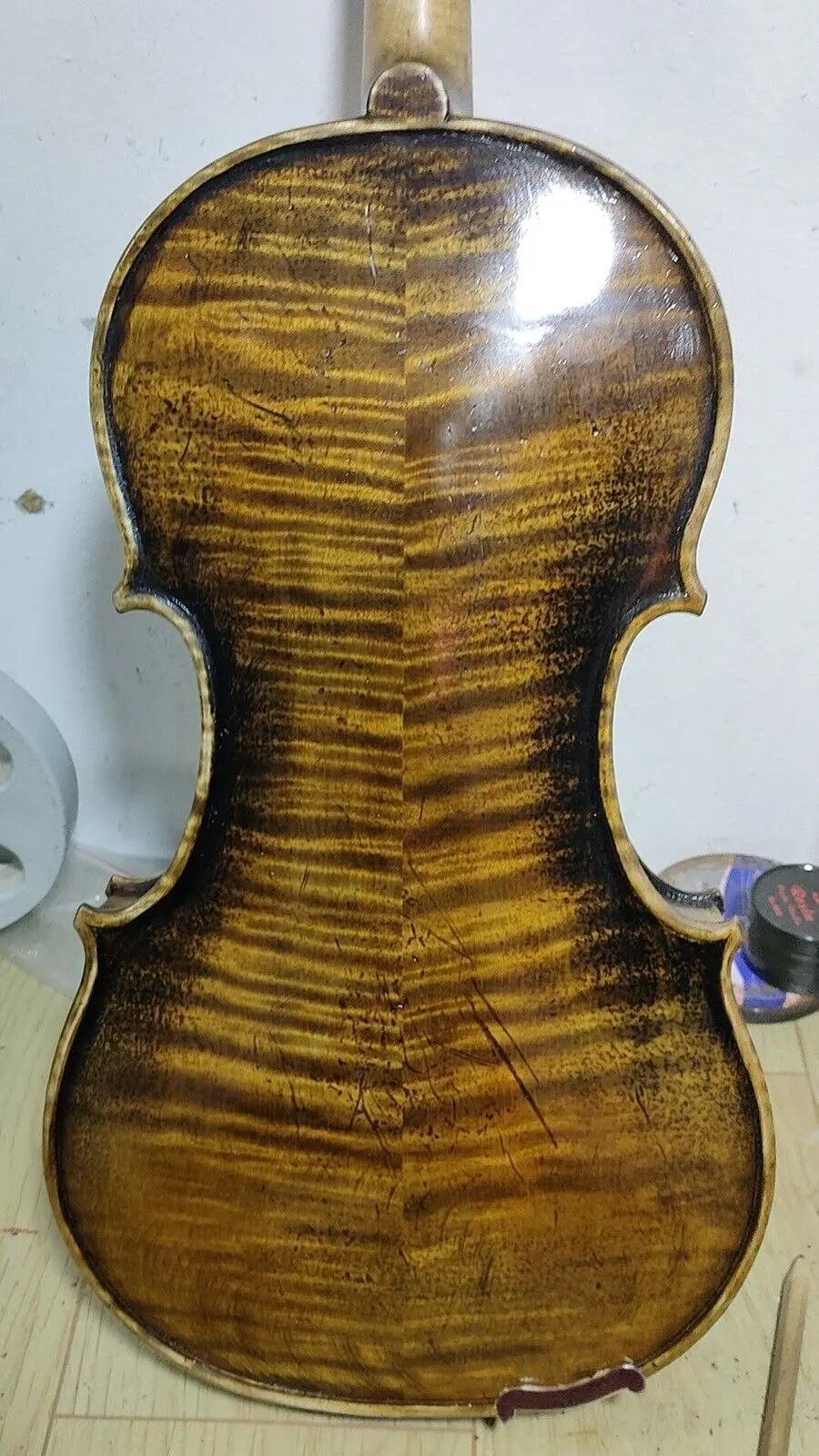 Master 4/4 violin Amati model Solid flamed maple back spruce top antique style