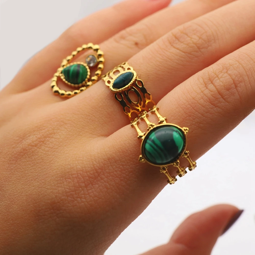 Light Weight Impon Finger Ring Green Stone Flower Design FR1335