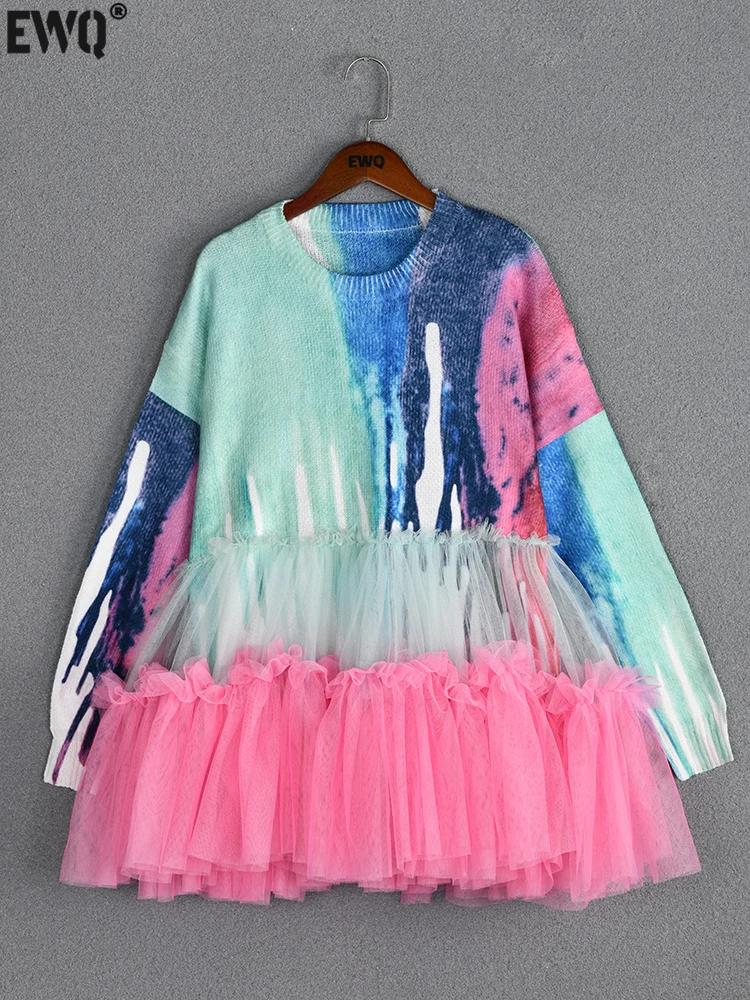 

Женский трикотажный свитер с длинным рукавом и круглым вырезом