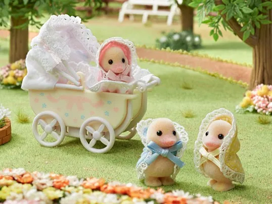 Sylvanian Families Darling Ducklings Baby Carriage Set Animal Toys Dolls Girl Gift New in Box 5601 3