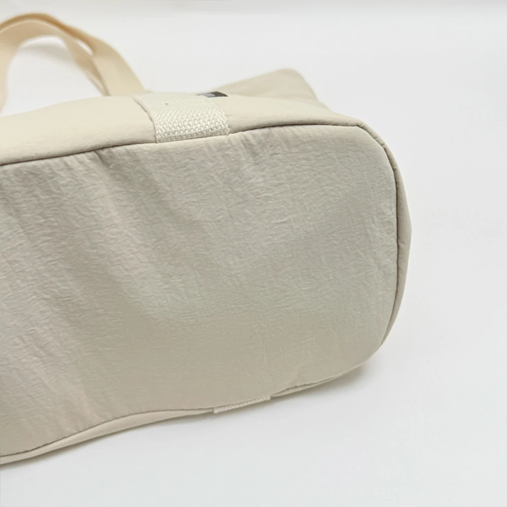 Borsa tote in tela casual, alla moda e di tendenza, con grande capacità, leggera, ideale per il pendolarismo, dal design semplice. - immagine 4